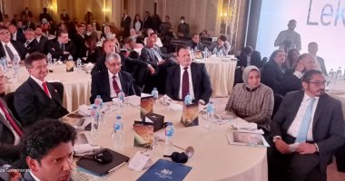 وزير الكهرباء: توقيع عقد لعمل استراتيجية "الهيدروجين الأخضر" الأسبوع المقبل