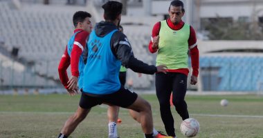 غياب دبش وهلال عن البنك الأهلى أمام غزل المحلة بسبب الإيقاف