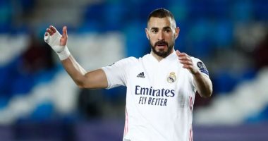 الريال ضد برشلونة .. أبرز أرقام كريم بنزيما فى كلاسيكو الأرض