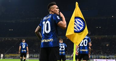 سيميونى يطالب أتلتيكو مدريد بالتعاقد مع لاوتارو مارتينيز لتعويض سواريز