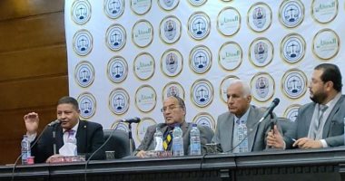 خبراء وعلماء يقترحون سن تشريع للحياد المناخي وخريطة طريق ملزمة لتخفيض انبعاثات الكربون 