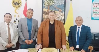 مدير مدرسة 25 يناير الرسمية للغات يمثل شمال سيناء بمسابقة القائد الفعال