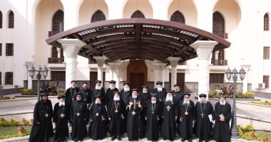 البابا تواضروس يجتمع باللجنة الدائمة للمجمع المقدس