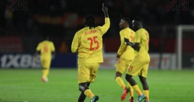 المريخ السوداني: 200 مشجع أمام الأهلي وهروب المدير الفني شائعة