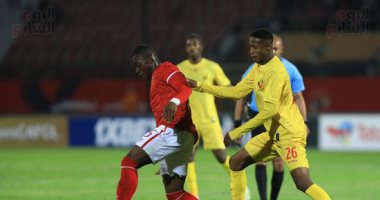 الاهلي يستفسر من الكاف عن حقيقة نقل مباراة المريخ للسودان
