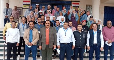 رحلة علمية من جامعة القاهرة تزور سدود وبحيرات سفاجا لدراسة الطبيعة الرسوبية