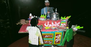 من فكرة إعادة التدوير.. "منال" تصنع مجسمات للاحتفال بشهر رمضان