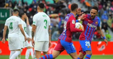 برشلونة يواصل الانتصارات فى الدوري الإسباني بفوز صعب على إلتشي.. فيديو