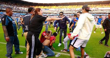 أنباء عن سقوط ضحايا بعد اشتباكات كويريتارو وأطلس بالدوري المكسيكي.. فيديو