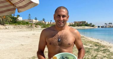 برة الملعب ..أحمد منير نجم السلة: بحب السمك وكان نفسى أكون شيف 