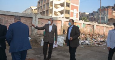 محافظ القليوبية يحيل مشرفى النظافة ببنها للتحقيق خلال جولة مفاجئة بالشوارع