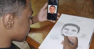 ورشة رسم بورتريه للنجوم لطالب موهوب بقصر ثقافة حوض الرمال بالأقصر.. صور