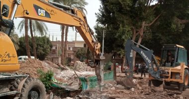محافظ أسيوط: إزالة 22 حالة تعديات ومخالفات مبانى على الأراضى الزراعية