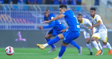 الهلال يتفوق على الاتحاد بهدف الدوسرى بالشوط الأول فى الدورى السعودي