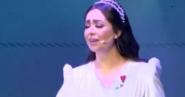 يا كل أم شهيد بنبوس إيديكى .. رسالة هبة مجدى للأمهات باحتفالية يوم الشهيد 