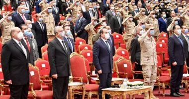 الرئيس السيسي لأسر الشهداء والمصابين: كل الشكر والتقدير والاعتزاز