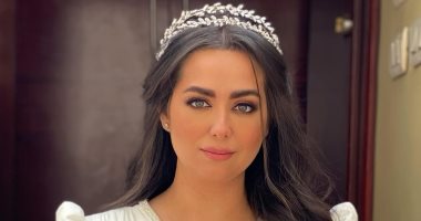 هبة مجدى: ليا الشرف بمشاركتى اليوم فى احتفالية يوم الشهيد.. صور