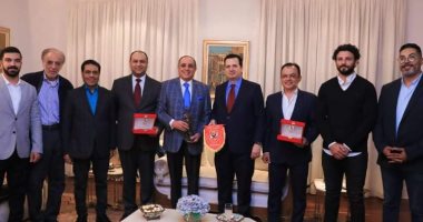 بعثة الأهلى فى جنوب أفريقيا تلبى دعوة السفير على العشاء