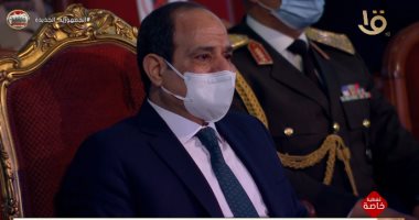 شاهد لحظة بكاء الرئيس السيسي خلال عرض فيلم تسجيلى عن تضحيات الشهداء