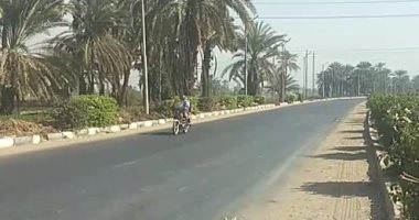 أب يلقى زوجته وأبنائه الـ5 من الطابق الأول فى قنا.. يدرب أبناءه على النزول من المرتفعات تأثرا بالألعاب الإلكترونية.. ونشر فيديو أجبرهم فيه على الهبوط بالحبال من البلكونة.. وشهود عيان يؤكدون: مضطرب نفسيا