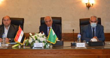 محافظ الجيزة يناقش استعدادات المرحلة الثانية من مبادرة حياة كريمة