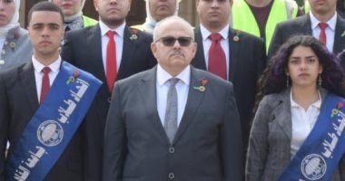 رئيس جامعة القاهرة يكرم أبناء الجامعة المشاركين فى الاحتفال بيوم الشهيد