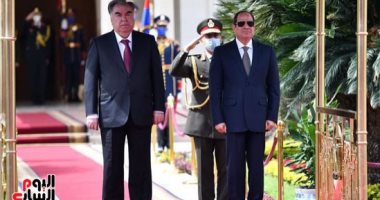 الرئيس السيسى بمؤتمر صحفى بقصر الاتحادية مع نظيره الطاجيكى: اتفقنا على تعزيز التنسيق الأمنى وتبادل المعلومات فى مكافحة الإرهاب والجريمة المنظمة.. وأكدنا الحرص على حشد المجتمع الدولى لإنجاح مؤتمر المناخ القادم