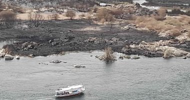 آثار حريق محمية سالوجا وغزال.. ومحافظ أسوان يحيل الواقعة للنيابة.. لايف وصور