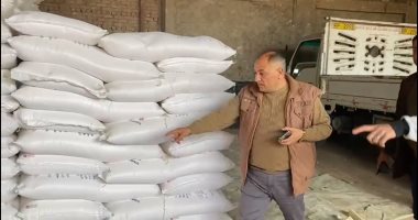 المحافظات تتصدى لمحتكرى قوت المواطنين.. وزير التنمية المحلية يوجه بشن حملات تفتيشية على المحال والمخازن للتصدى لمحاولات حجب السلع.. ومصادرة السلع المخزنة وطرحها فى المجمعات الاستهلاكية بسعرها الرسمى