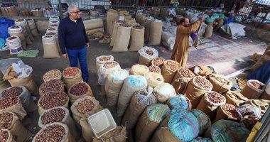  مملكة البلح.. سوق الساحل أشكال وألوان جملة وقطاعى