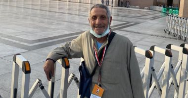 قائد فريق غزل المحلة يتحمل تكاليف رحلة عمرة لـ"عم مغاورى" كبير مشجعى الفريق.. صور
