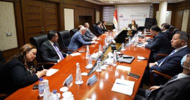 وزيرة التخطيط تستقبل رئيس البورصة المصرية ورئيس هيئة الأوراق المالية العراقية