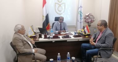 مدير التأمين الصحى الشامل بالأقصر يلتقى برئيس الرعاية الصحية لمناقشة دعم المستفيدين