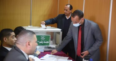 اللجنة المشرفة على انتخابات الوفد: العملية الانتخابية تسير بشكل ممتاز..صور