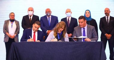 محافظ الوادي الجديد: توقيع بروتوكول تعاون لإعادة إعمار 1000 منزل بالفرافرة
