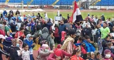 الإسكندرية تطلق فعاليات مهرجان اليوم العالمى للمرأة بمشاركة 4 آلاف سيدة.. المحافظ: الدولة عززت خطواتها لدعم الست المصرية وتمكينها سياسيا واقتصاديا واجتماعيا.. ويؤكد: المرأة عبر العصور المختلفة تاريخ مشرف..فيديو