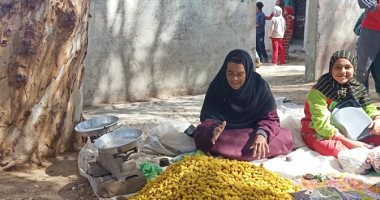 بكاء ودعاء باعة الفول والتسالى بمقام الشيخ أبو هشيمة فى بنى سويف
