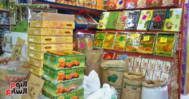 المجمعات الاستهلاكية تبدأ طرح "ياميش رمضان".. البلح الجاف بـ18 جنيهًا للكيلو وقمر الدين من 45 لـ65 جنيهًا.. وزيادة معدلات ضخ اللحوم والدواجن والأسماك.. و"التموين" تمد معارض أهلا رمضان بالسلع الغذائية والخضراوات
