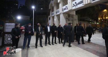 بدء عزاء الكاتب يسرى الجندى فى مسجد الحامدية الشاذلية بحضور حمدى الوزير
