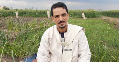 صوت من ذهب.. القارئ والمبتهل الشيخ حسين نعمة الله.. حفظ القرآن فى الثالثة عشرة على يد جده محفظ أطفال قريته لكتاب الله.. تم اعتماده مبتهلا فى الإذاعة.. مثله الأعلى نصر الدين طوبار والنقشبندى.. فيديو وصور