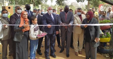 وزير الرى ونظيره الجنوب سودانى يفتتحان معرض زهور الربيع بالقناطر الخيرية