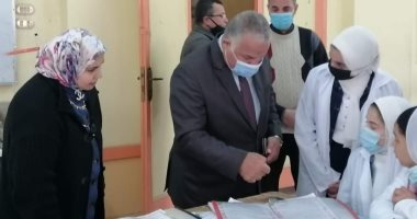 وكيل "تعليم دمياط" يتابع العملية التعليمية بالمدرسة الثانوية الفنية التجارية بفارسكور