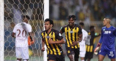 اتحاد جدة يتخطى الحزم بثلاثية ويعزز صدارته للدوري السعودي.. فيديو