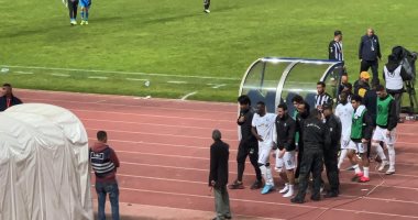 طبيب بيراميدز يكشف التشخيص المبدئي لإصابة رمضان صبحي بعد خروجه باكيًا أمام الصفاقسى