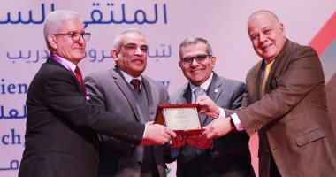 انطلاق فعاليات ملتقى "تبادل عروض تدريب طلاب الجامعات العربية" بجامعة مصر للعلوم والتكنولوجيا