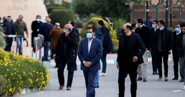 العشرات يؤدون صلاة الجنازة على الراحلة أنيسة حسونة بمسجد الشرطة بـ6 أكتوبر