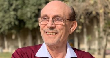 نوستالجيا.. محمد صبحى يستعيد ذكريات طفولته بصورة بالألوان