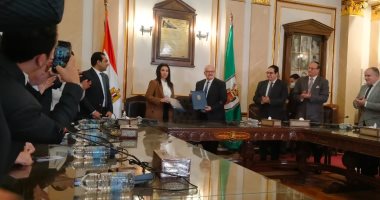 تنسيقية شباب الأحزاب والسياسيين توقع بروتوكول تعاون مع جامعة القاهرة لخلق جيل قادر على القيادة.. الخشت: تنسيقية شباب الأحزاب تيار وطنى ينتمى لمصر.. وأمين سر التنسيقية: البرتوكول يهدف لبناء هوية الطلاب