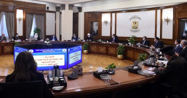 رئيس الوزراء: توجيهات من الرئيس السيسى بإعداد خطة للتعامل مع تداعيات الأزمة العالمية على السلع وتخفيف آثارها السلبية على المواطن والاقتصاد.. وزير الداخلية: 996 منفذا لـ"كلنا واحد" لطرح منتجات بأسعار مخفضة من غد
