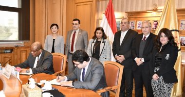 رئيس جامعة حلوان يبحث آليات الحصول على درجة الهندسة من جامعة لويفيل الأمريكية